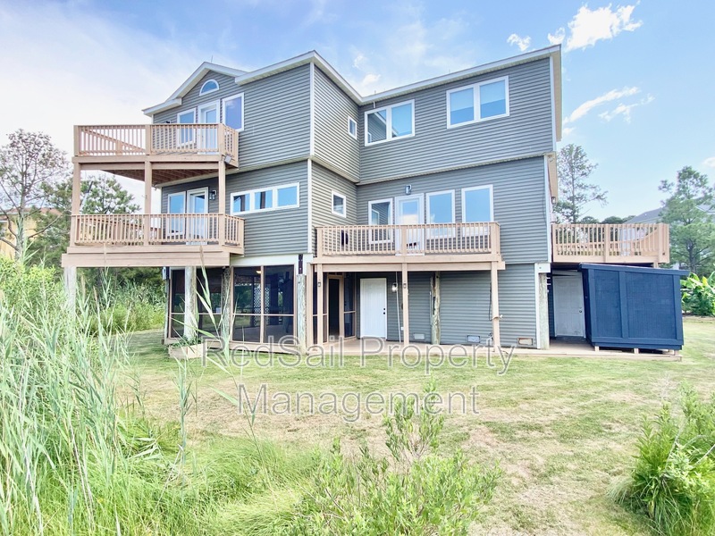 Poquoson House: 256R Hunts Neck Rd