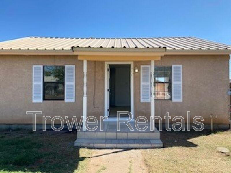 Midland House: 2107 W Washington