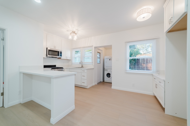 Vista Condo: 681 Hillside Terrace - 1