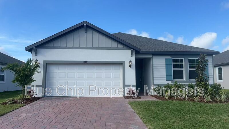 Daytona Beach House: 1208 Pampus Drive