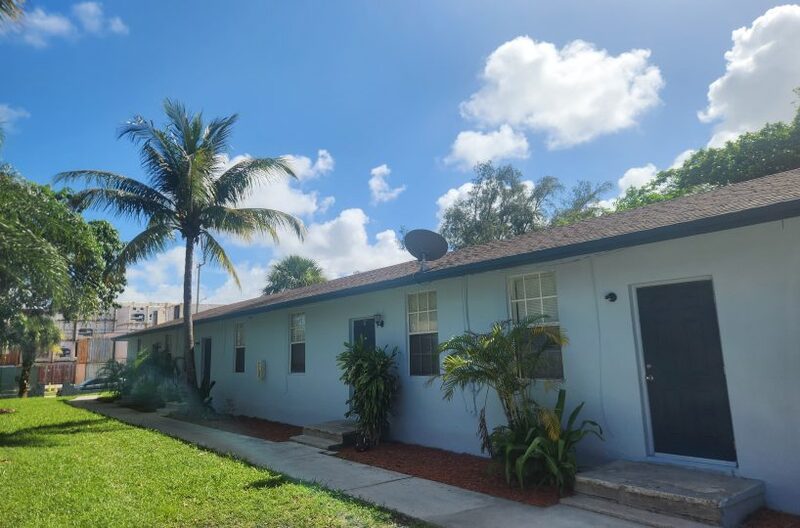 Riviera Beach Condo: 128 W 10th Street - 2