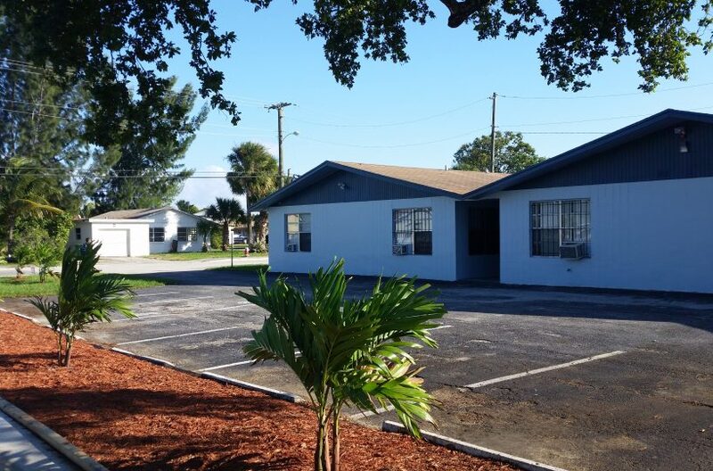 Riviera Beach Condo: 901 W 37th Street - B