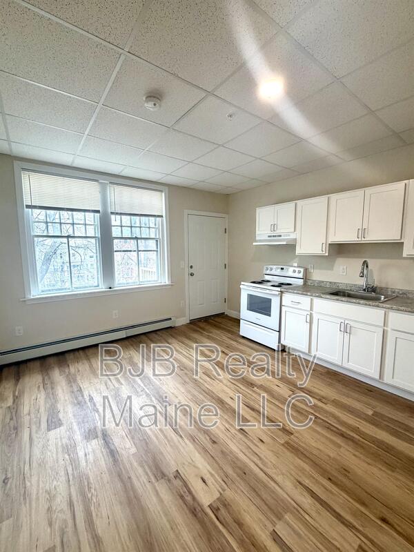 Portland Condo: 503 Cumberland Avenue