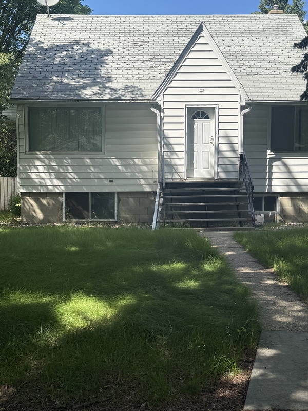 Edmonton House: 11234 71 Avenue NW