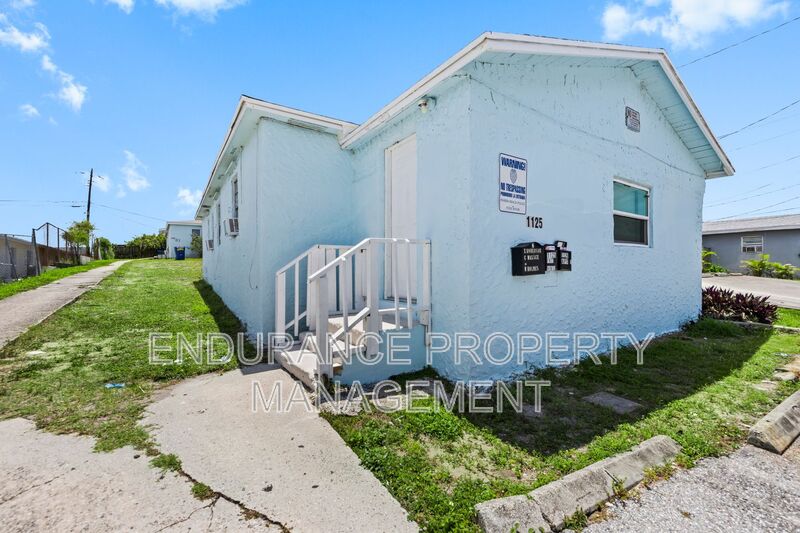 Riviera Beach House: 1125 W 28th Street