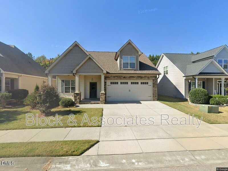 Youngsville House: 100 SCARLET BELL DR