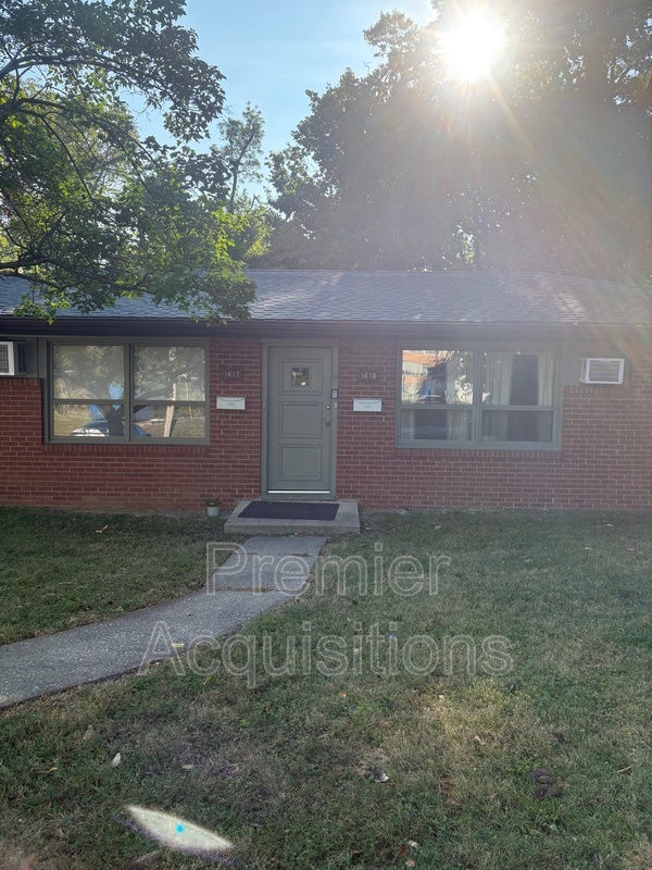 Alton Condo: 1615 Seminary St