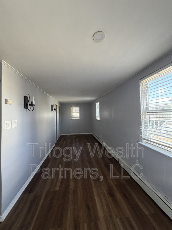Newark Condo: 638 N 5th Street 4