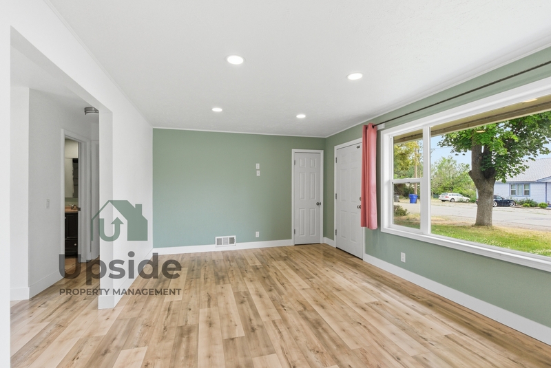 Spokane Valley House: 8719 East Valleyway Avenue