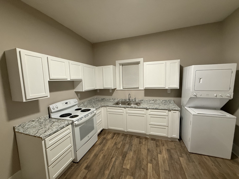 Memphis House: 741 East Trigg Avenue