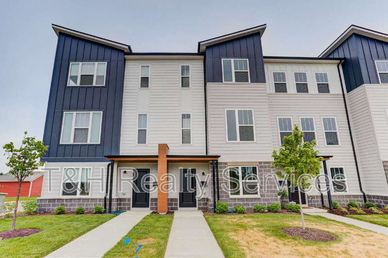 Indianapolis Townhome: 317 Steeples Boulevard