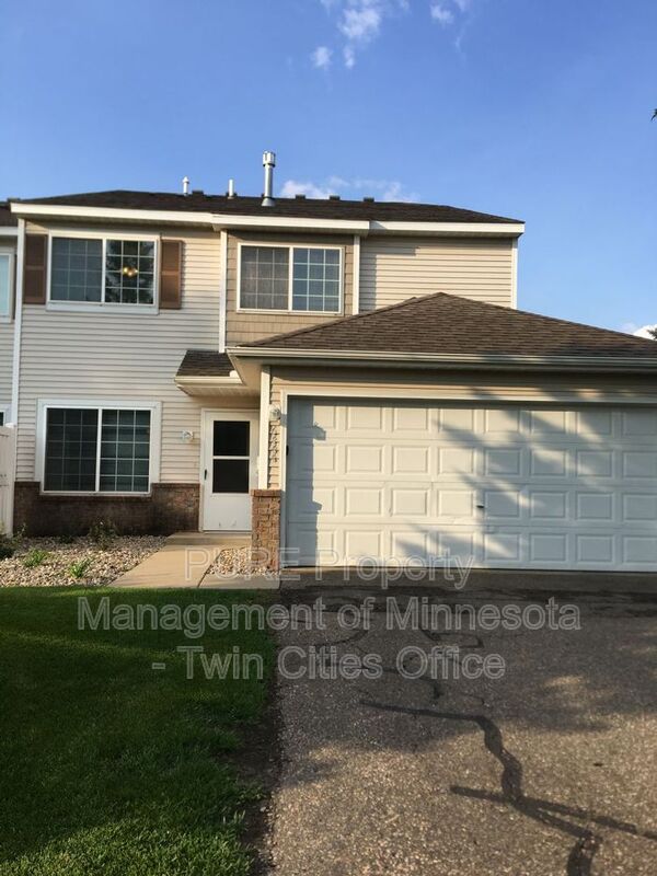 Apple Valley Townhome: 6444 158th St W