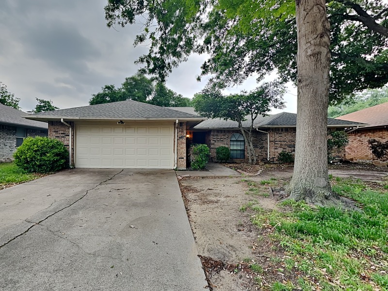 Fort Worth House: 7709 Silveridge Dr