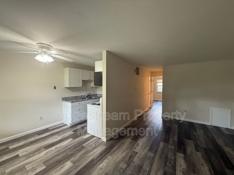 Dayton House: 4352 Sunray Rd.