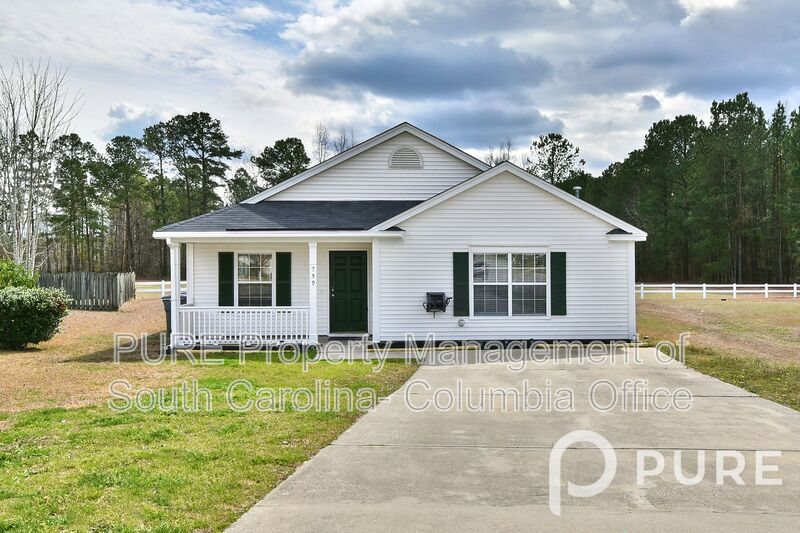 Columbia House: 759 Fountain Lake Drive