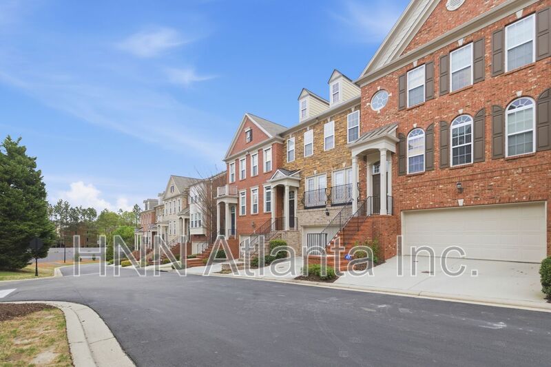 Atlanta Townhome: 4953 Colchester Ct