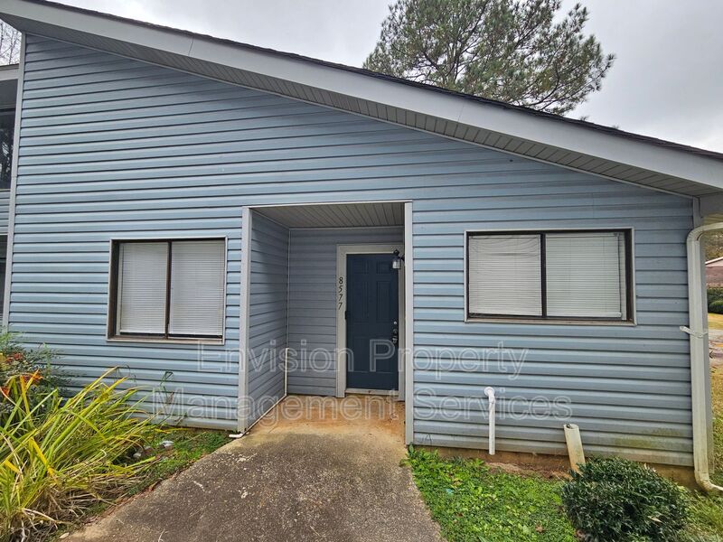 Jonesboro House: 8577 Pineview Lane