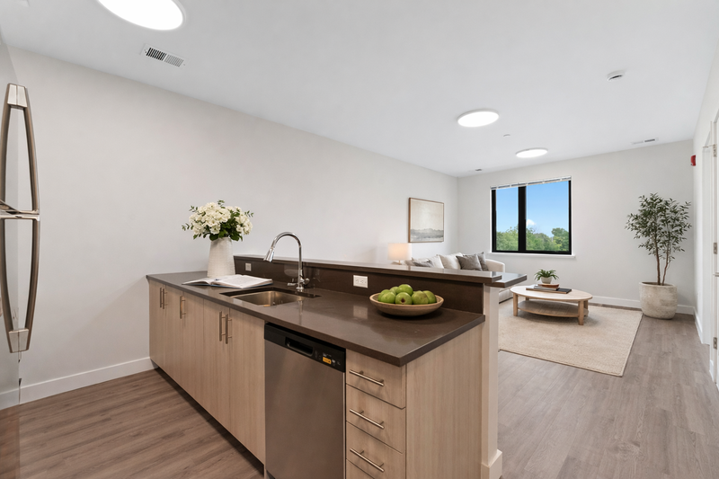 Orange Condo: 49s Day St. - 417