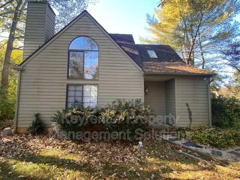 Charlottesville House: 1029 Amber Ridge Rd
