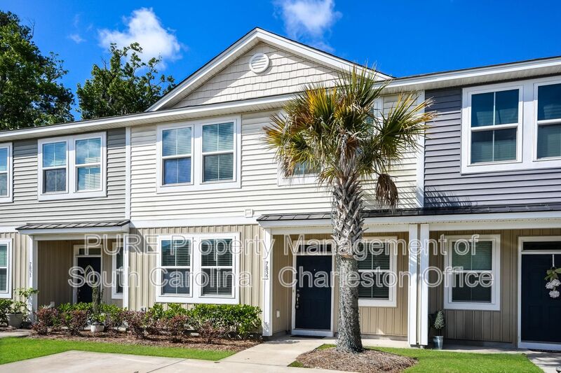 North Charleston House: 7833 Montview Rd