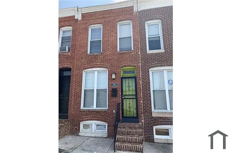 Baltimore Townhome: 1105 North Collington Avenue - 1