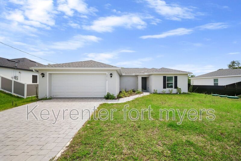 Lehigh Acres House: 2815 24TH ST W