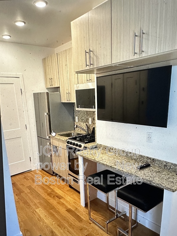 Chelsea Condo: 16 Fifth Street