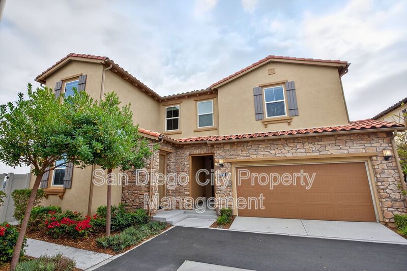 Carlsbad House: 1733-35 Artemisia Ct.