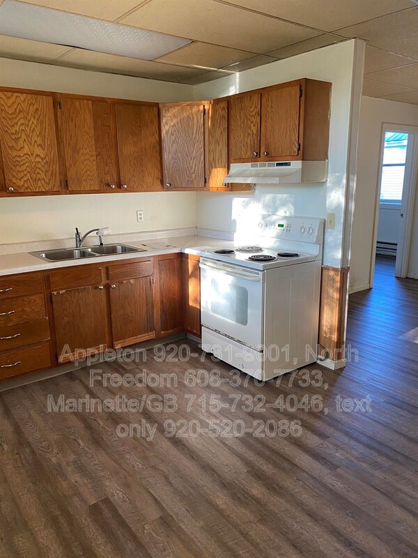 North Freedom Condo: S7559 US 12 E12