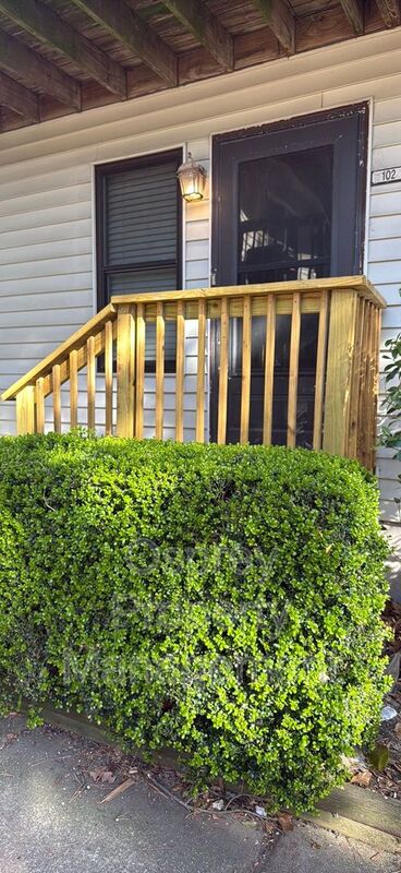 2BR/2BA Beachside Condo – Close to Naval Base, Dining & Shopping - Photo 2