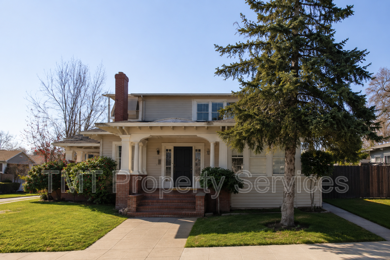 Stockton House: San Jose St / Magnolia St Duplex