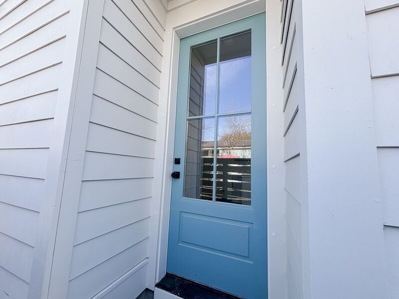 Charleston House: 16 Nats Ct