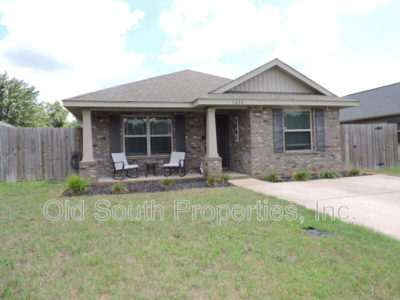 Milton House: 5070 Carmell Ridge Cir