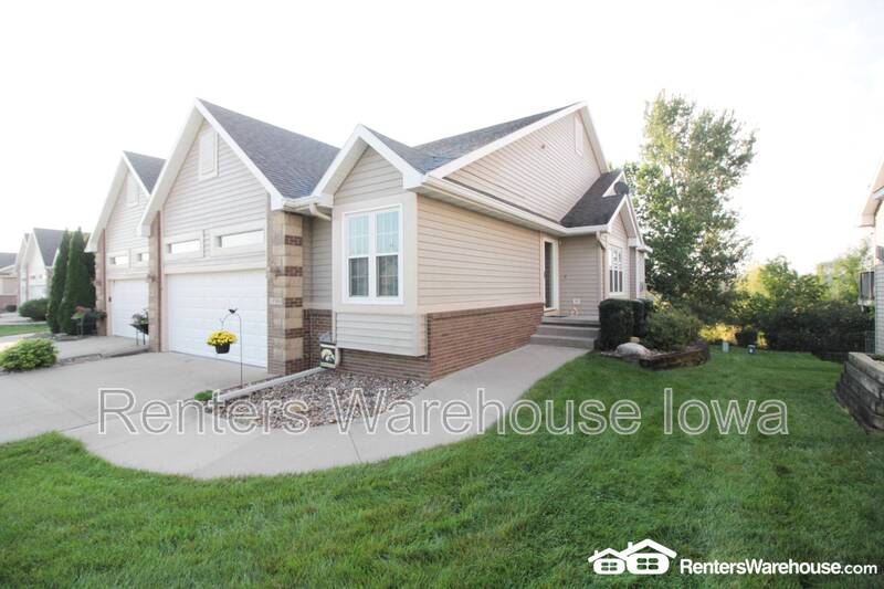 West Des Moines Townhome: 7144 Cody Dr