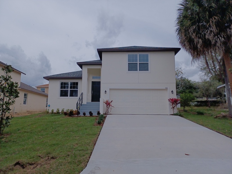 Haines City House: 302 S 2nd St