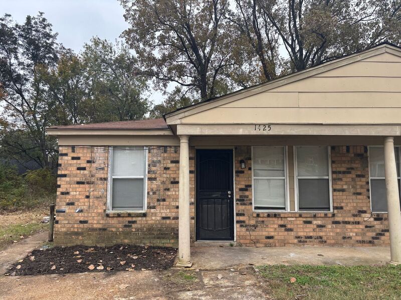Memphis House: 1425 Todds Creek Cv