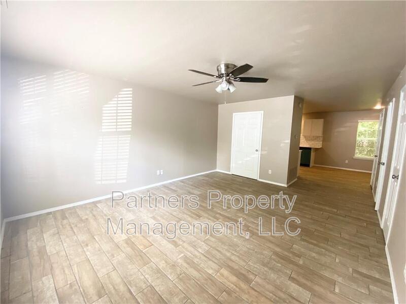 Fayetteville Condo: 1530 North Addington Avenue