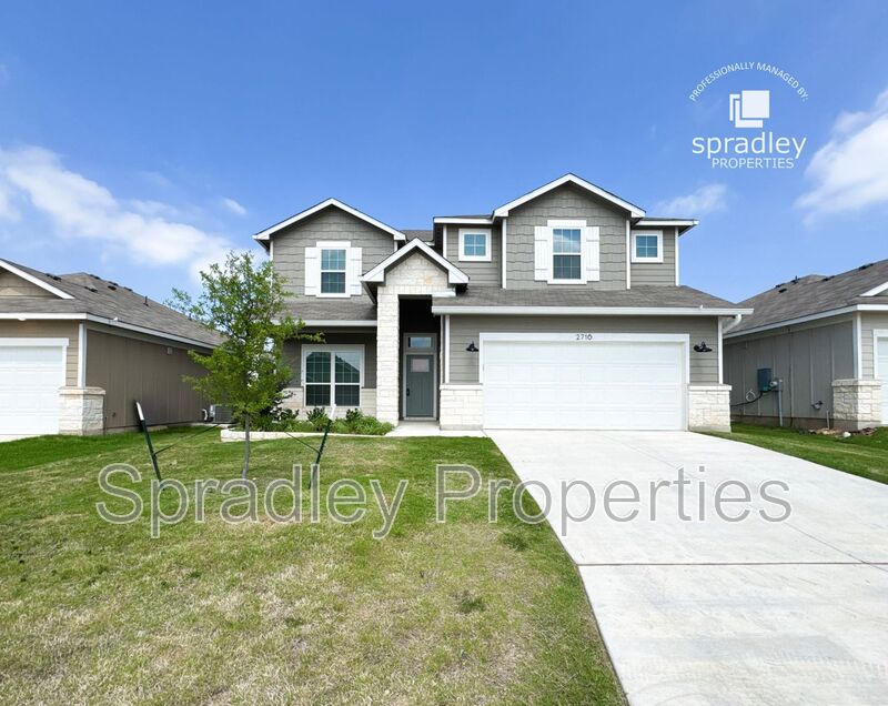 Temple House: 2716 Fox River Dr