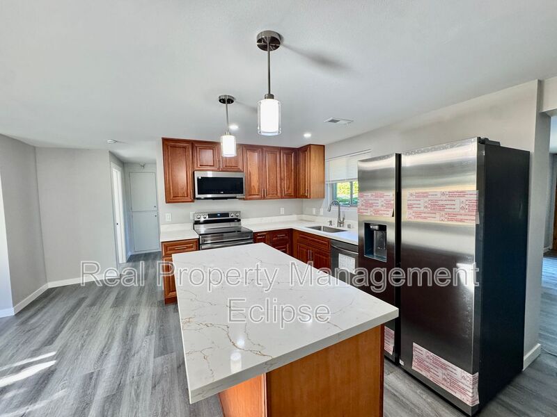 Mountlake Terrace House: 21901 54th Ave W