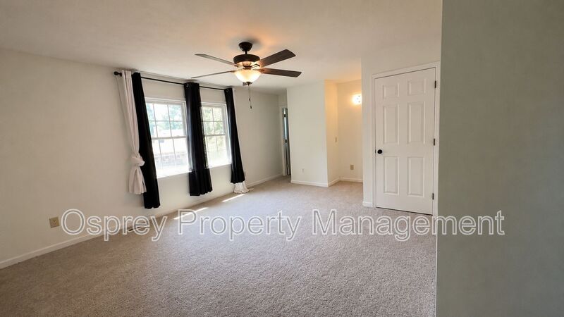 Spacious 4-Bedroom Cul-de-Sac Home with Fenced Yard! - Photo 6