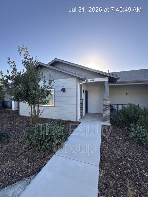 Visalia Condo: 514 S Summit Street