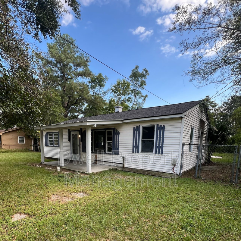 Augusta House: 1916 Dabney Drive