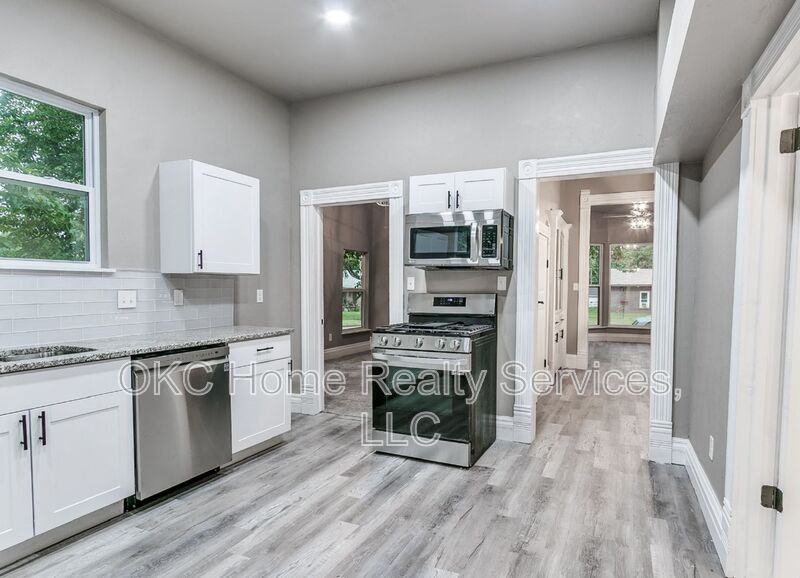 Guthrie Condo: 501 E. Springer Ave