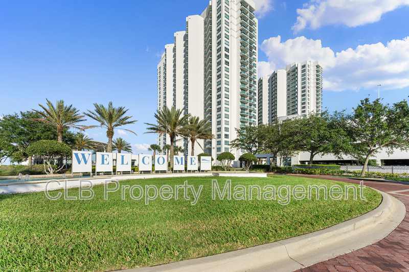 Holly Hill Condo: 241 Riverside Dr
