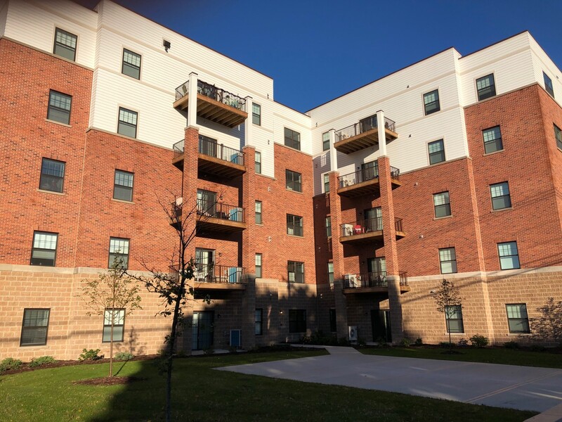 Woodstock Condo: 301 N Madison St