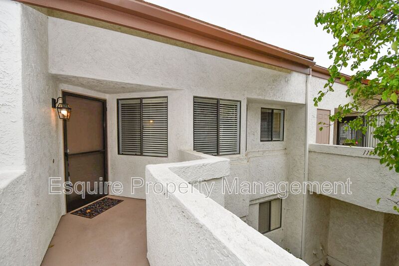 CAMARILLO House: 1115 MISSION VERDE DR