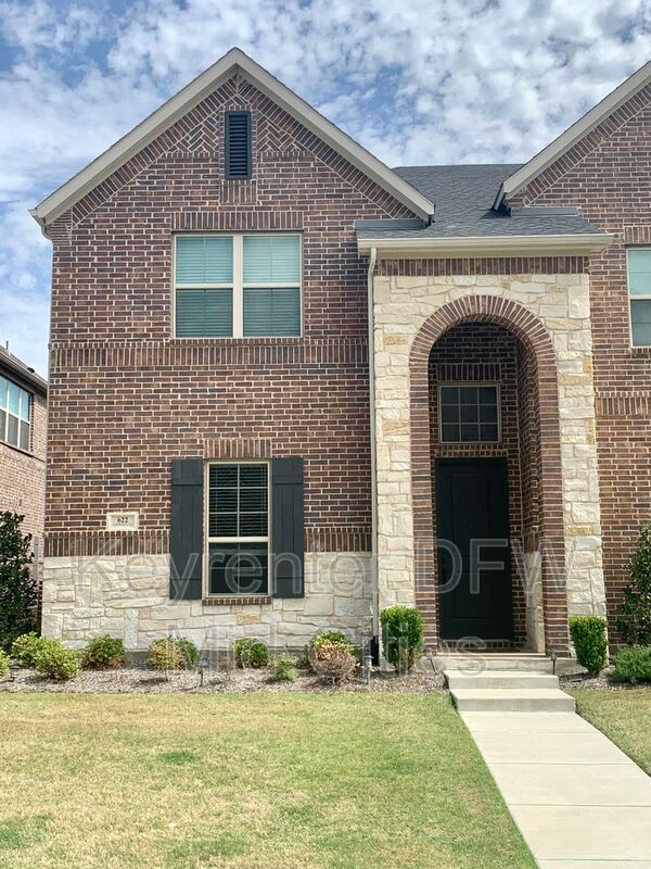 Irving House: 622 Cobblestone Lane