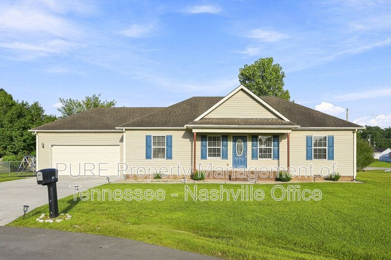 Manchester House: 642 Indian Springs Circle
