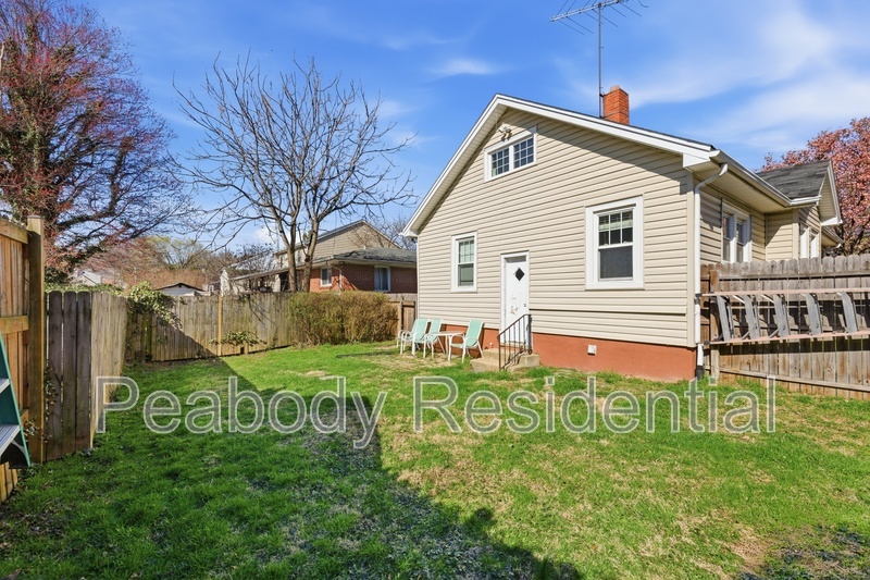 ARLINGTON House: 5114 19TH RD N
