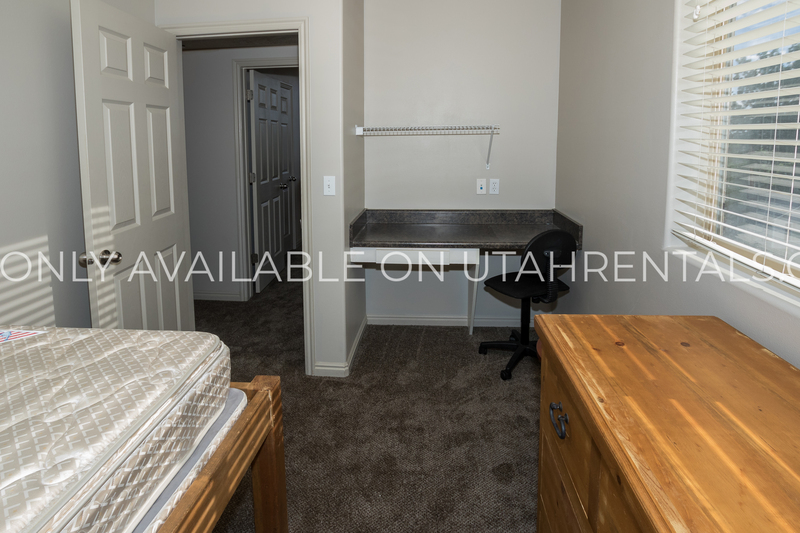 Provo House: 837 E 620 N